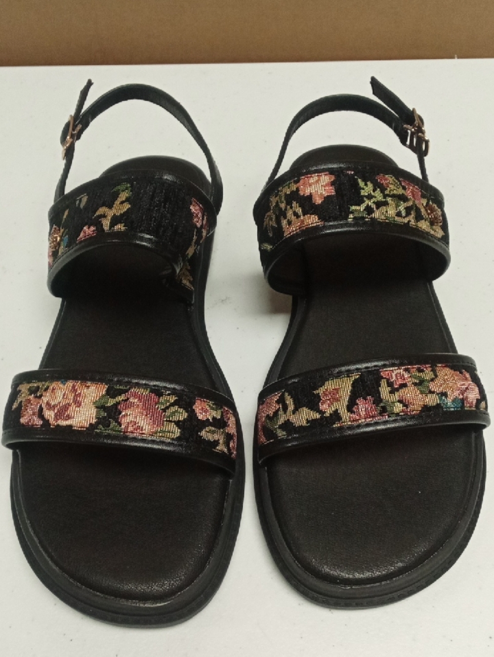 Unbranded Women's Black Floral Strap Sandals - Elegant Summer Comfort